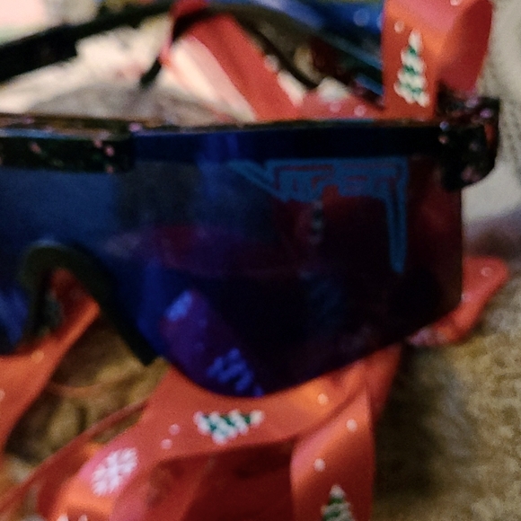 SASSY PIT VIPER 🔥 SNOW, SUNGLASSES - Picture 7 of 7